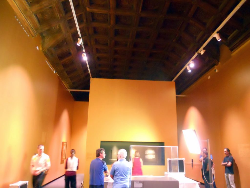 The last vestiges of the exhibition The Greek of Toledo being deinstalled at the Museo Santa Cruz. The last vestiges of the exhibition The Greek of Toledo being deinstalled at the Museo Santa Cruz.